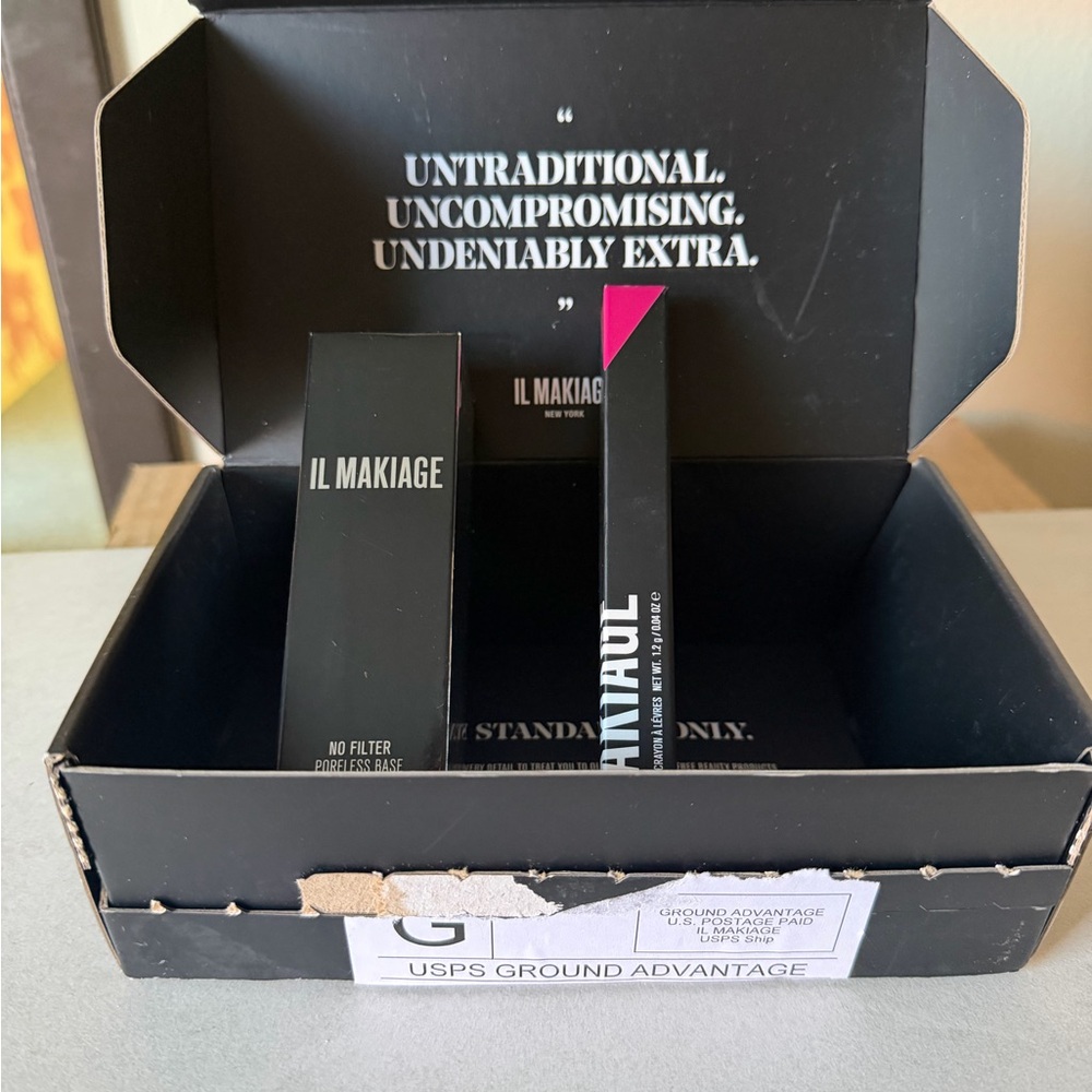 IL MAKIAGE No Filter primer and waterproof lip liner